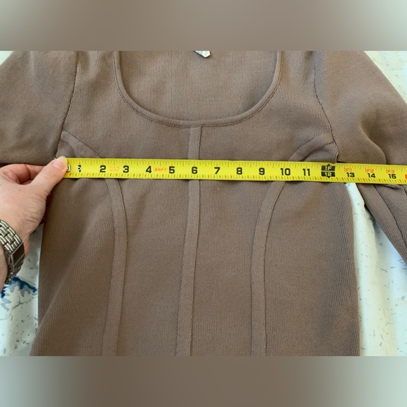 Happily Grey crop top size medium - Picture 6 of 6